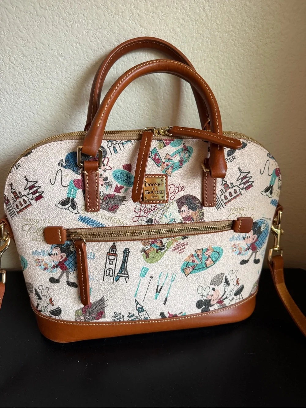 2022 Disney Dooney & Bourke Epcot Food & Wine Festival Satchel Bag Purse Strap